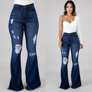 FLAMINGALS High-Rise Distressed Flare
Jeans - Size M